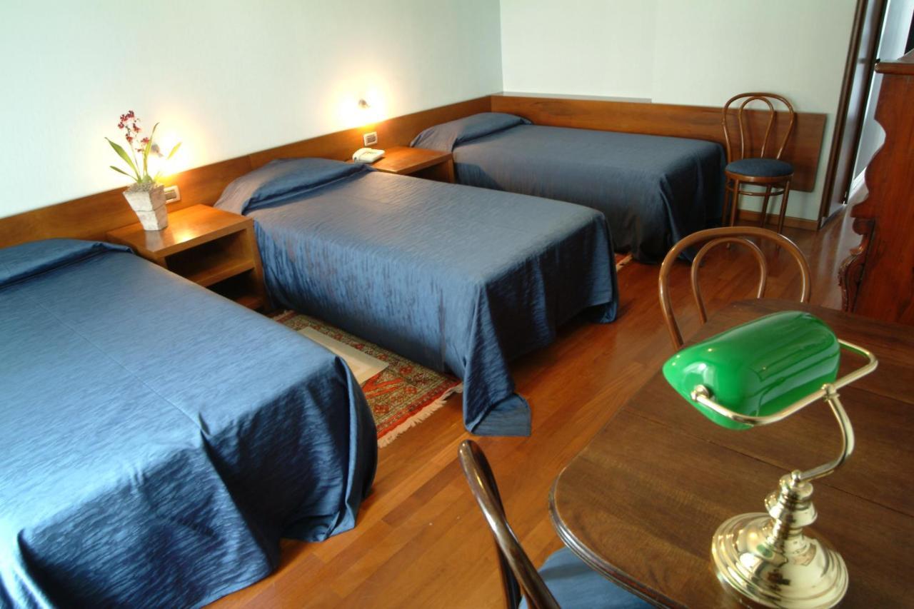 Hotel Ghironi La Spezia Esterno foto